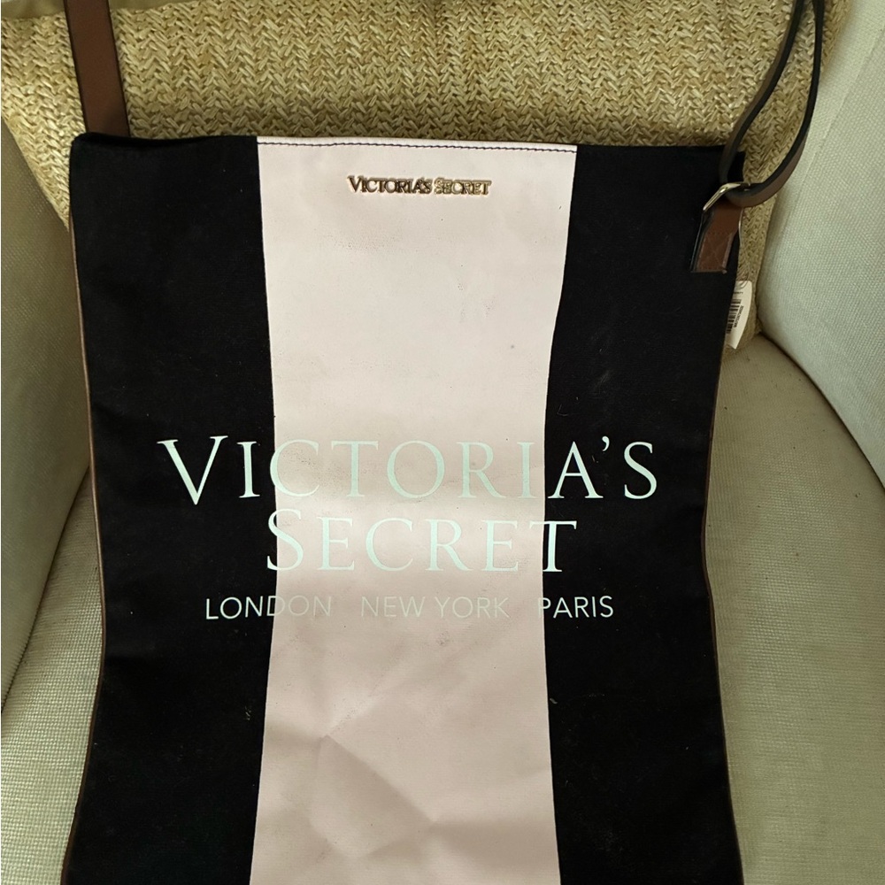 PINK Victoria's Secret Black and Pink Shoulder Bag